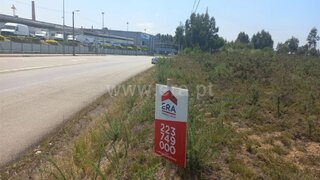 Land for sale in Vila Nova de Gaia, Portugal — €550,000