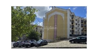 Land for sale in Amadora, Portugal — €1,050,000