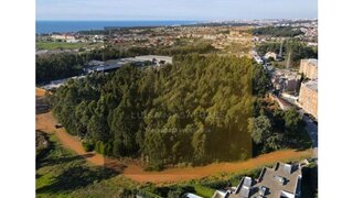 Land for sale in Vila Nova de Gaia, Portugal — €2,970,400