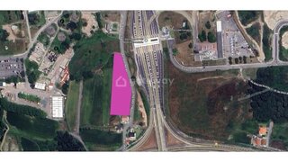 Land for sale in Vila Nova de Famalicão, Portugal — €880,000