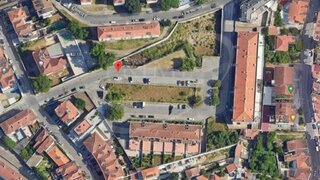 Terreno de 1277 m² em Porto