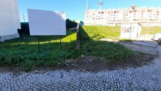 Land for sale in Amadora, Portugal — €550,000