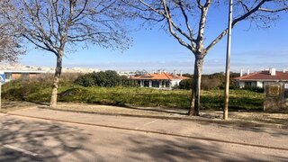 Land for sale in Oeiras, Portugal — €1,075,000