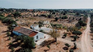Terreno em Lagoa · 16 660 m² · 650 000 €