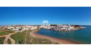 Terreno de 4690 m² em Lagoa