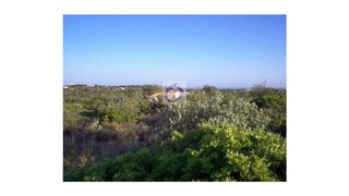 Terreno de 40 680 m² em Faro