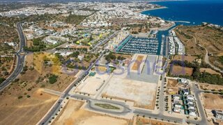 Terreno de 6494 m² em Albufeira
