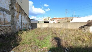 Terreno de 332 m² em Lisboa