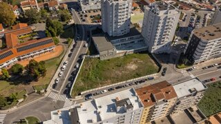 Land for sale in São João da Madeira, Portugal — €875,000