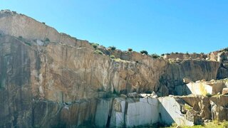 Land for sale in Cinfães, Portugal — €599,000