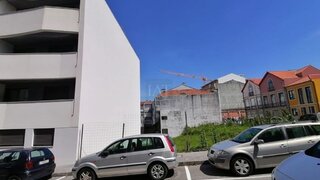 Land for sale in Vila Nova de Gaia, Portugal — €800,000