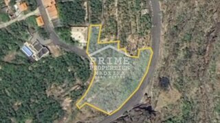 Land for sale in Calheta (Madeira), Portugal — €425,000