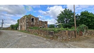 Land for sale in Santo Tirso, Portugal — €490,000