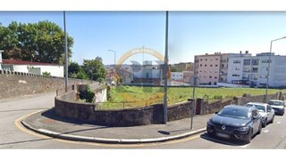 Land for sale in São João da Madeira, Portugal — €400,000