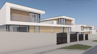 Land for sale in Paredes, Portugal — €600,000