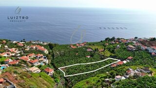 Land for sale in Calheta (Madeira), Portugal — €850,000