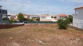 Terreno de 817 m² em Lagoa