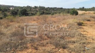Land for sale in Lagoa, Portugal — €1,100,000