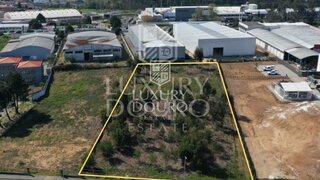Land for sale in Santa Maria da Feira, Portugal — €425,000