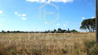 Land for sale in Benavente, Portugal — €550,000
