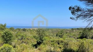 Land for sale in Sesimbra, Portugal — €550,000