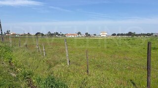 Land for sale in Benavente, Portugal — €598,000