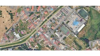Terreno de 501 m² em Porto