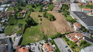 Land for sale in Vila Nova de Gaia, Portugal — €750,000