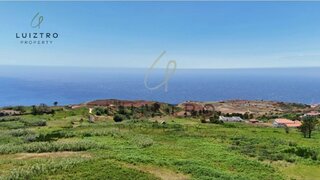 Land for sale in Calheta (Madeira), Portugal — €550,000