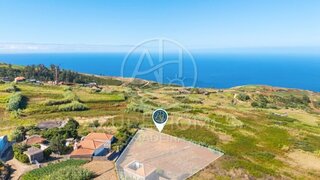 Land for sale in Calheta (Madeira), Portugal — €550,000