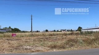 Land for sale in Benavente, Portugal — €580,000
