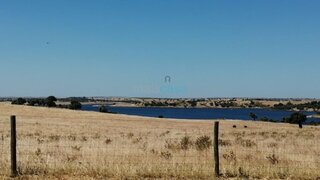 Land for sale in Reguengos de Monsaraz, Portugal — €1,250,000