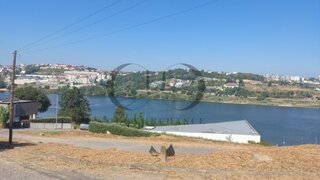 Land for sale in Vila Nova de Gaia, Portugal — €1,668,500