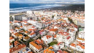 Terreno para venda em Almada, Portugal — 749 000 €