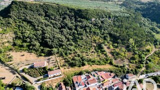 Terreno em Sobral de Monte Agraço · 30 560 m² · 115 000 €