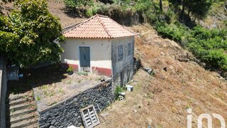 Land for sale in Câmara de Lobos, Portugal — €137,500