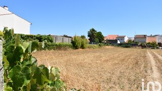Terreno · 2300 m² · 135 000 €