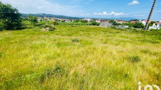 Land for sale in Valença, Portugal — €72,500