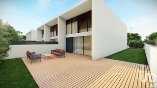 Land for sale in Vila Nova de Gaia, Portugal — €650,000