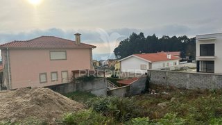 Land for sale in Amarante, Portugal — €54,000