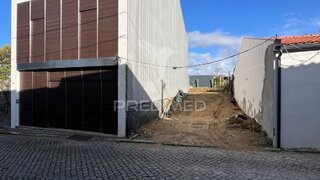 Terreno de 213 m² em Braga