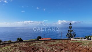 Land for sale in Calheta (Madeira), Portugal — €1,300,000