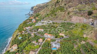 Land for sale in Calheta (Madeira), Portugal — €550,000