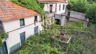 Land for sale in Calheta (Madeira), Portugal — €480,000