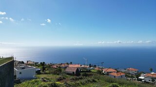Land for sale in Calheta (Madeira), Portugal — €250,000