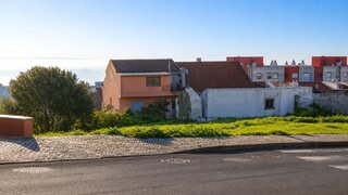 Land for sale in Amadora, Portugal — €85,000