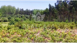 Terreno de 2787 m² em Leiria