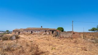 Land for sale in Lagos, Portugal — €1,150,000