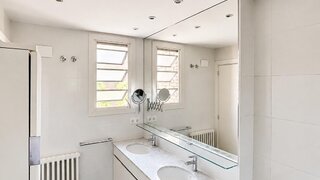 4-bedroom apartment with pool in Sant Gervasi - Galvany, Barcelona