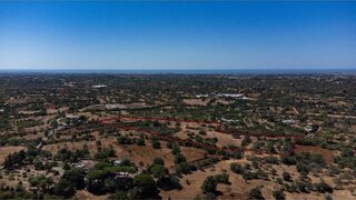 Terreno em Faro · 26 724 m² · 300 000 €